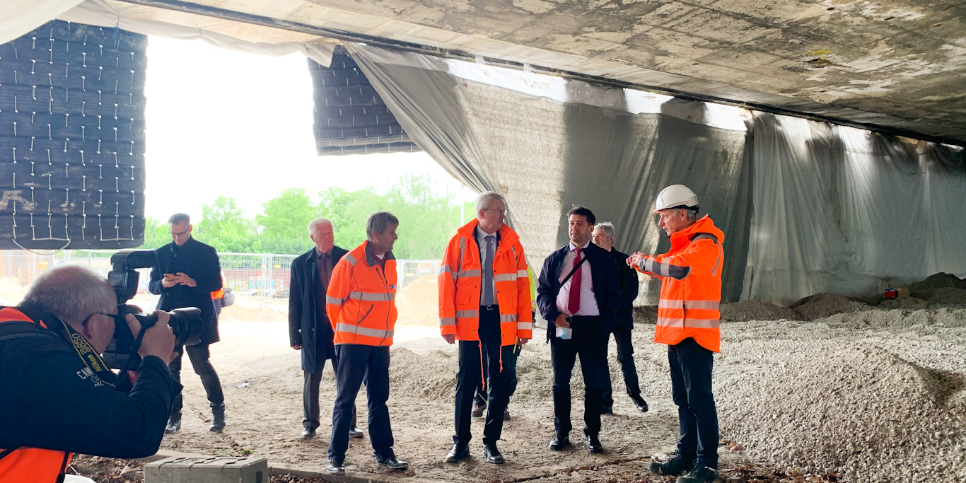 Brücke Sprengung Ministerium für Infrastruktur und Landesplanung