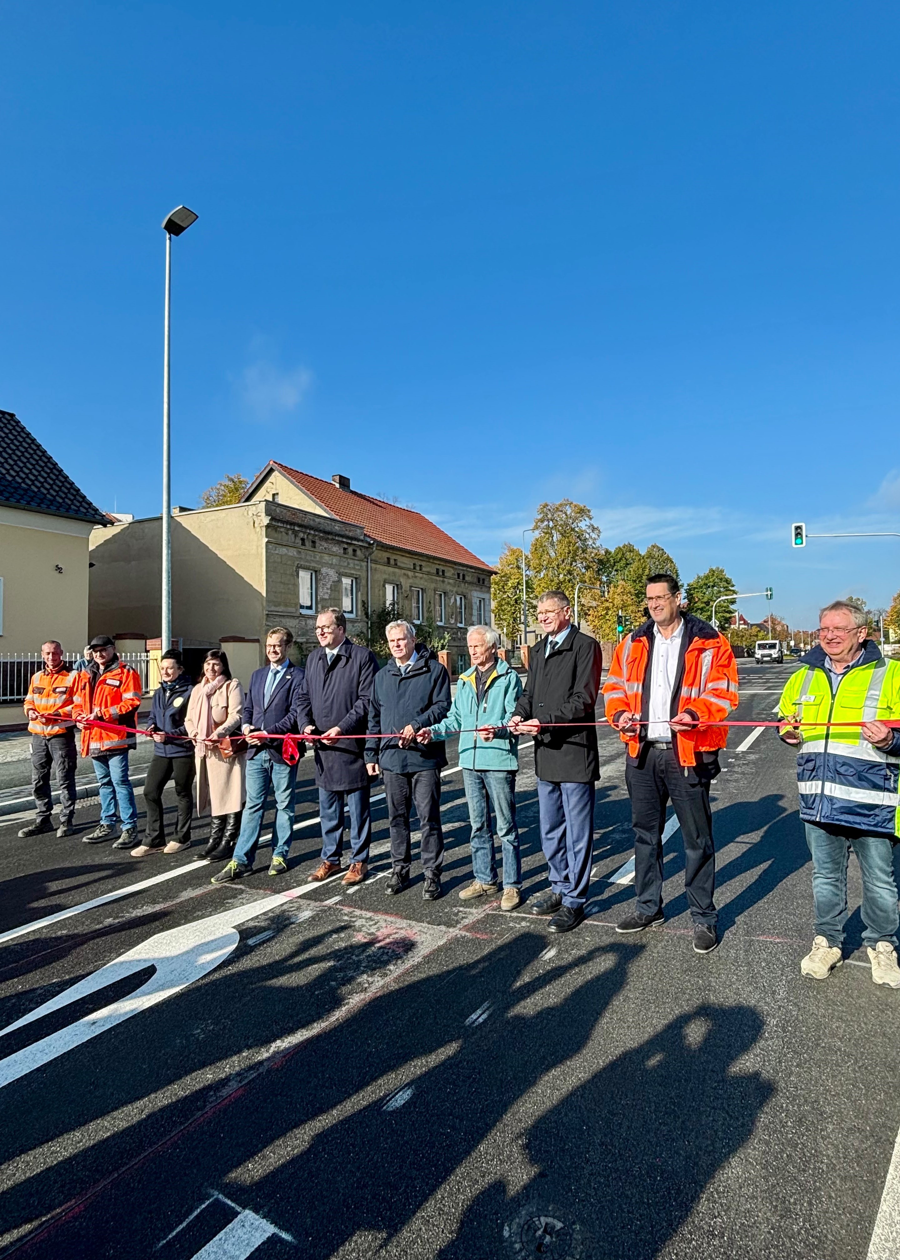 Wichtiger Lückenschluss in Senftenberg: Die Erneuerung der Bahnhofstraße ist abgeschlossen