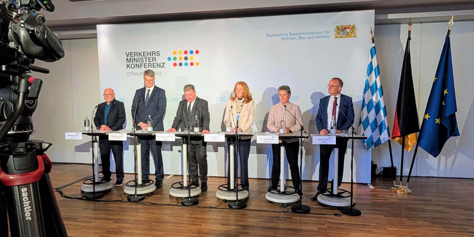VMK 2025 Straubing Pressekonferenz bei der Verkehrsministerkonferenz in Straubing