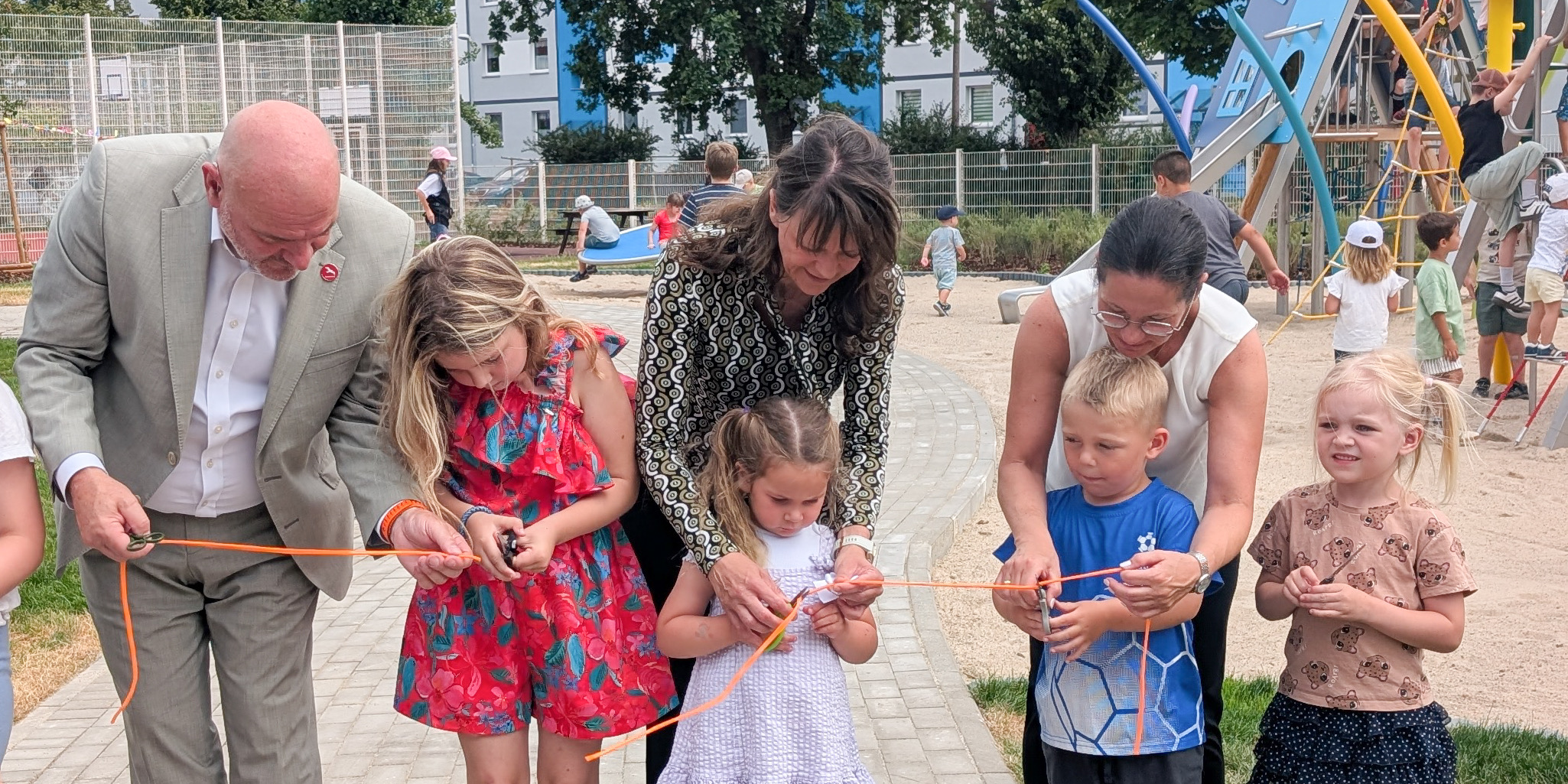 Spielplatzeröffnung Kita Villa Regenbogen