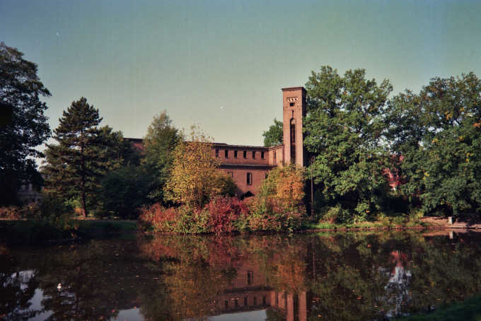 Die alte Dieselfabrik am Amtsteich... 