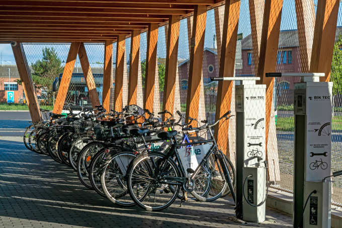 Fahrradparkhaus EW Ladestation