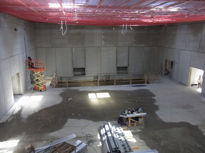 Veranstaltungssaal mit zukünftiger Bühne