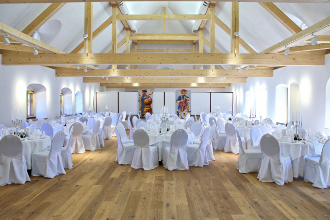 ...der Schlossplatz in Altlandsberg.